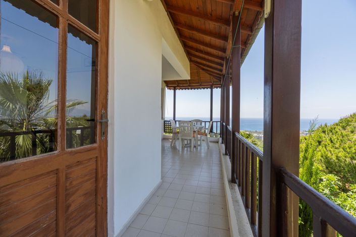 Image No.21-3 Bed Apartment for sale