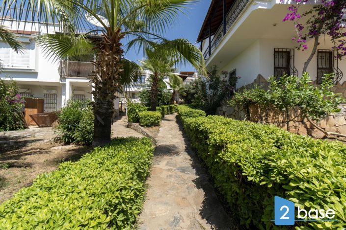 Image No.10-3 Bed Apartment for sale