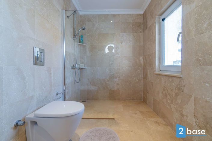 Image No.28-4 Bed Villa for sale