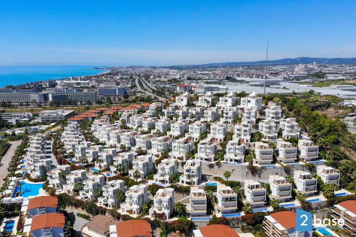 Image No.4-4 Bed Villa for sale