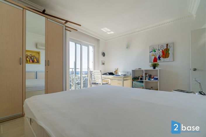 Image No.20-3 Bed Penthouse for sale