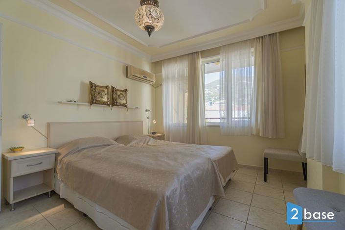 Image No.26-4 Bed Penthouse for sale