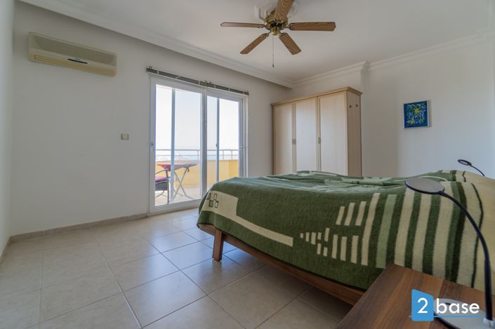 Image No.27-4 Bed Penthouse for sale