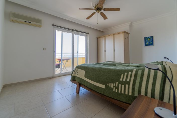 Image No.27-4 Bed Penthouse for sale