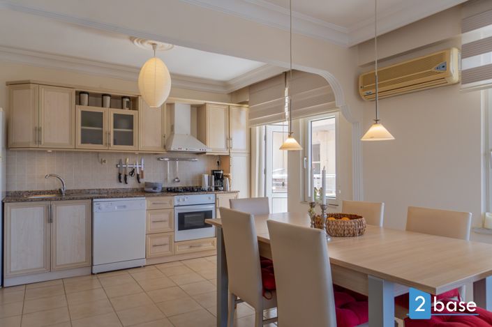 Image No.18-3 Bed Apartment for sale