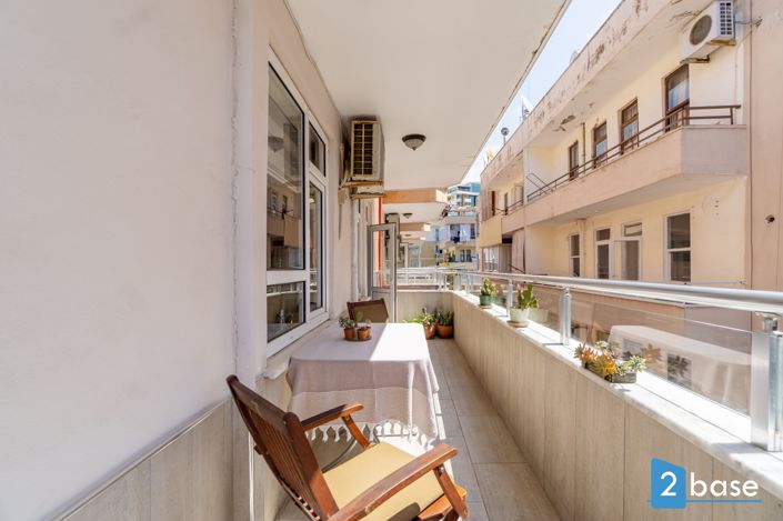 Image No.24-3 Bed Apartment for sale