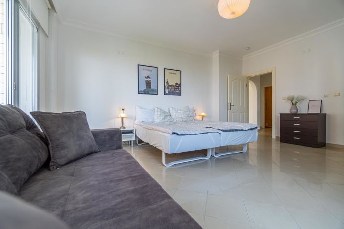 Image No.30-2 Bed Apartment for sale