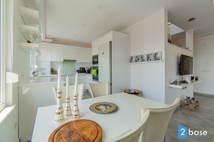 Image No.19-3 Bed Penthouse for sale