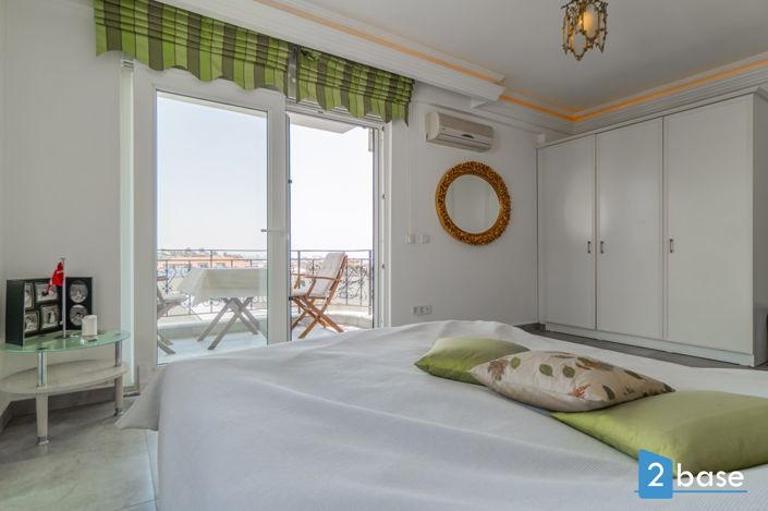 Image No.24-3 Bed Penthouse for sale