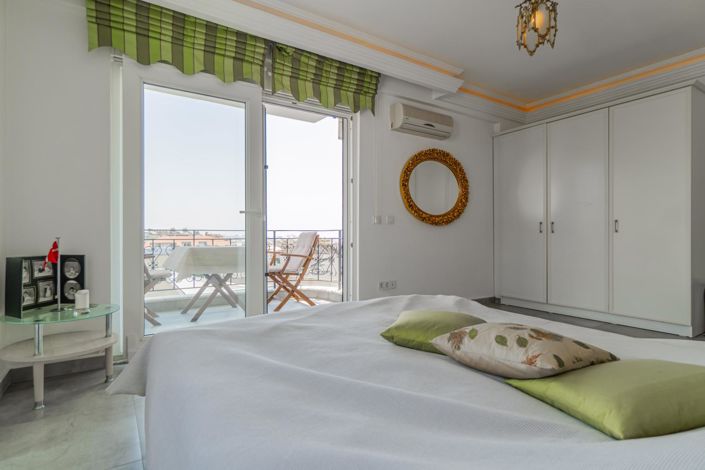 Image No.26-3 Bed Penthouse for sale