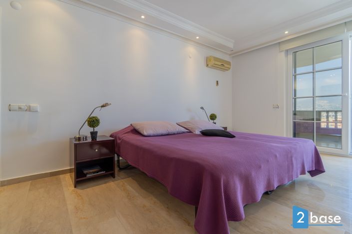 Image No.13-4 Bed Penthouse for sale