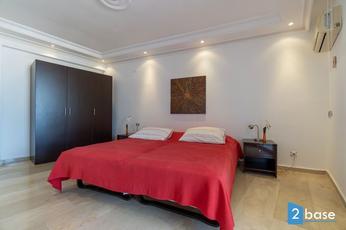 Image No.21-4 Bed Penthouse for sale