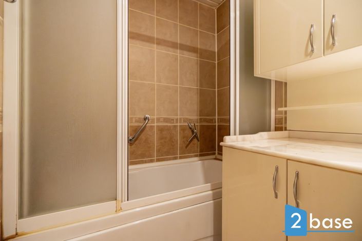 Image No.26-2 Bed Apartment for sale