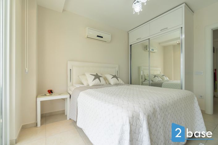 Image No.41-1 Bed Apartment for sale