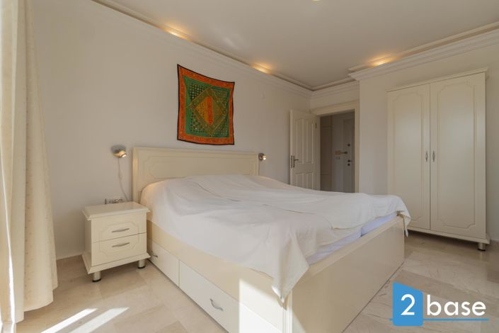 Image No.50-2 Bed Apartment for sale