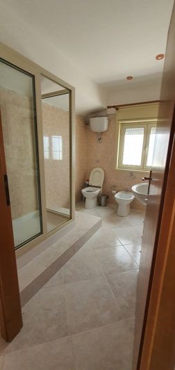 Image No.12-3 Bed Apartment for sale