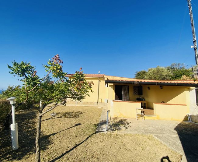 Image No.1-Villa de 3 chambres à vendre à Campofelice di Roccella