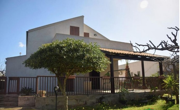 Image No.1-5 Bed Villa for sale