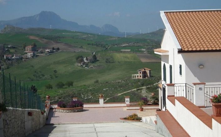 Image No.2-3 Bed Villa for sale