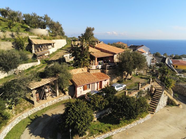 Image No.1-3 Bed Villa for sale