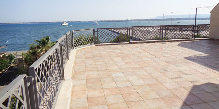 Image No.20-2 Bed Property for sale