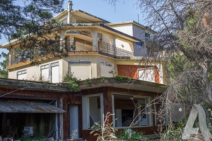 Image No.17-8 Bed Villa for sale