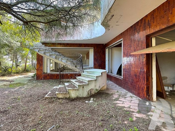 Image No.4-8 Bed Villa for sale