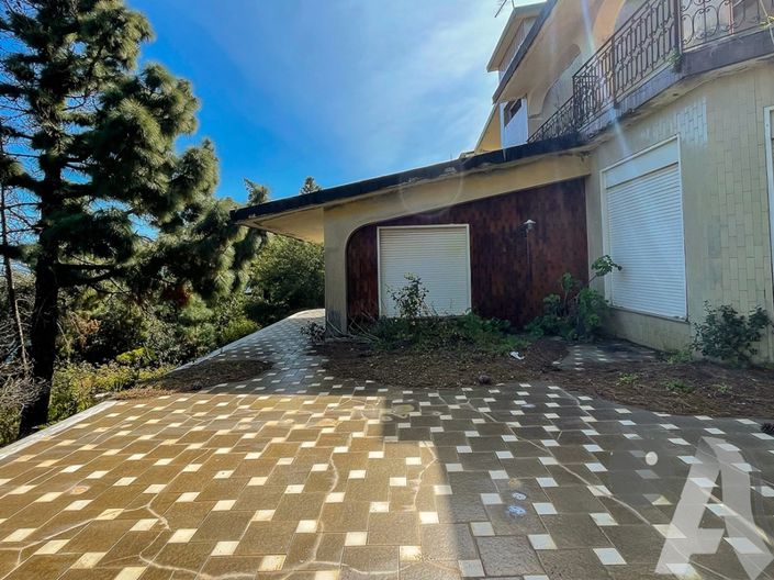 Image No.5-8 Bed Villa for sale