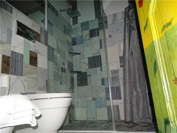 Image No.9-1 Bed Property for sale