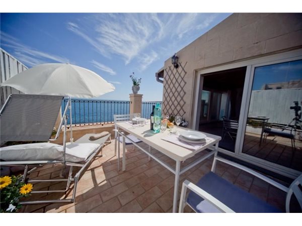 Image No.1-Propriété de 5 chambres à vendre à Siracusa