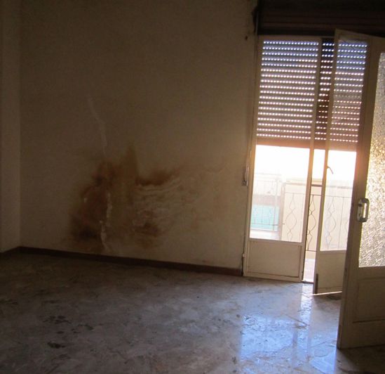 Image No.5-2 Bed House for sale