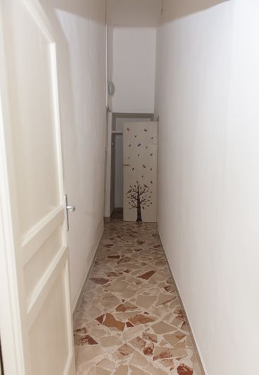 Image No.25-6 Bed Property for sale