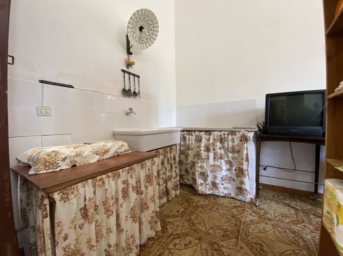 Image No.17-5 Bed House for sale