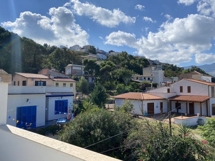 Image No.28-5 Bed House for sale