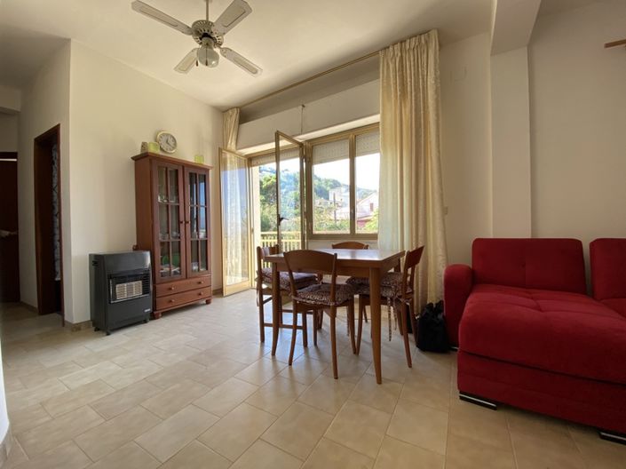 Image No.5-5 Bed House for sale