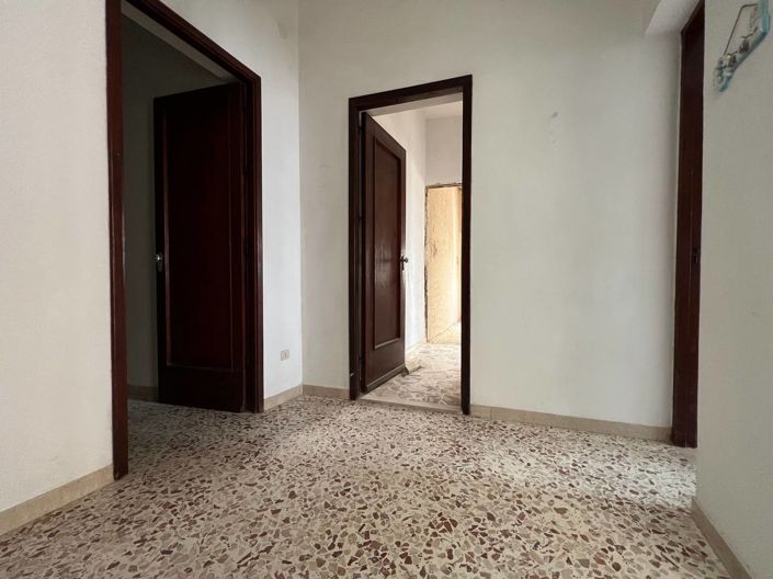 Image No.12-3 Bed Apartment for sale