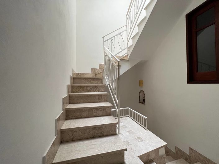 Image No.17-3 Bed Apartment for sale