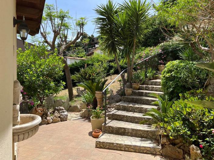 Image No.32-3 Bed Villa for sale