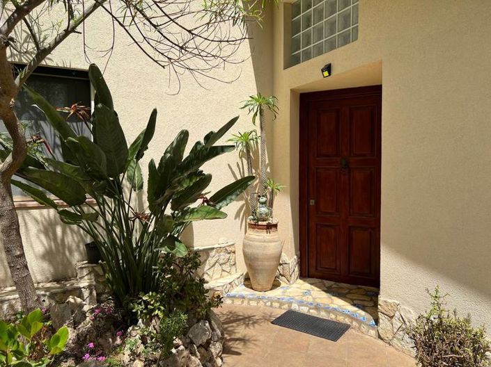 Image No.4-3 Bed Villa for sale