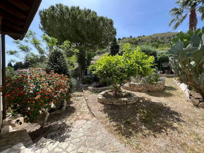 Image No.41-3 Bed Villa for sale