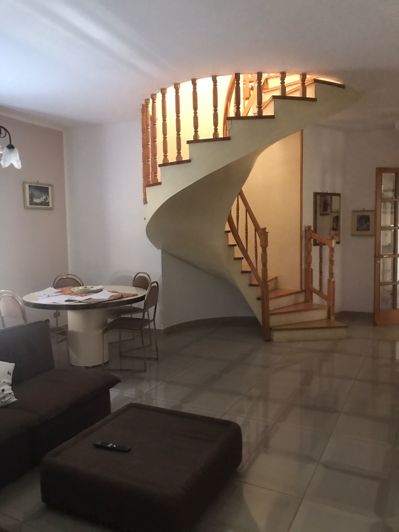 Image No.10-3 Bed House for sale