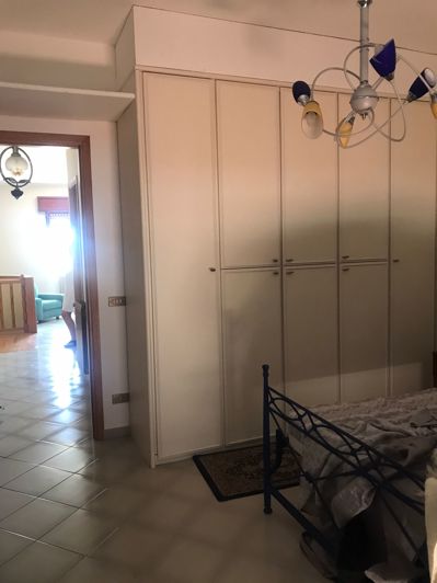 Image No.11-3 Bed House for sale