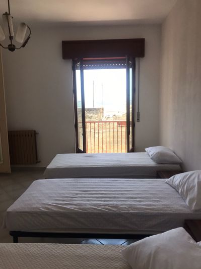 Image No.12-3 Bed House for sale