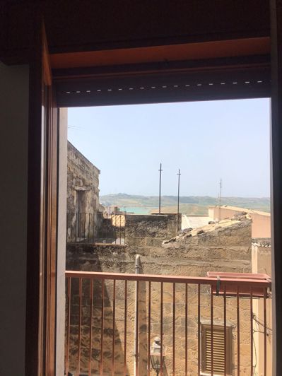 Image No.18-3 Bed House for sale