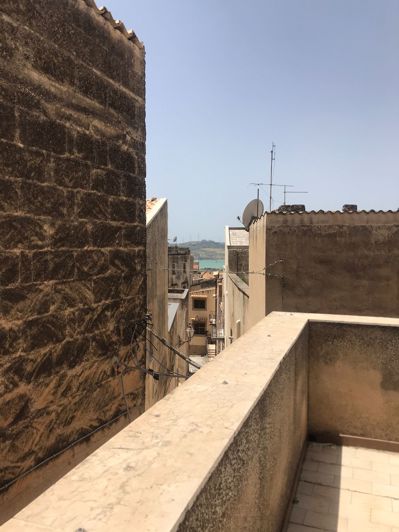 Image No.26-3 Bed House for sale