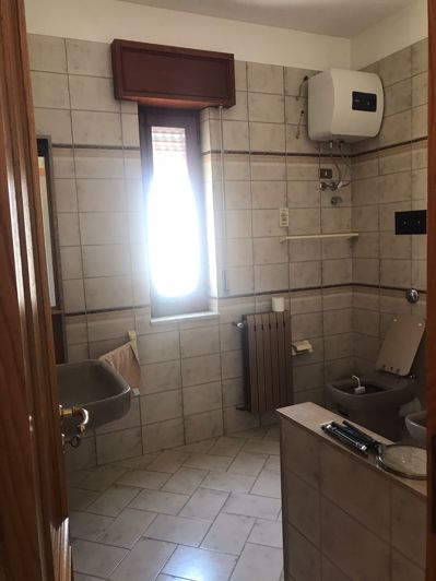 Image No.9-3 Bed House for sale