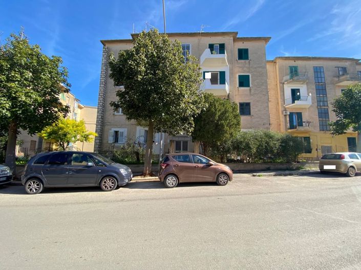 Image No.23-2 Bed Apartment for sale