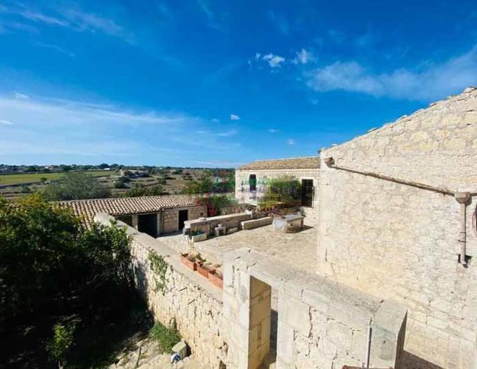 Image No.1-Villa de 5 chambres à vendre à Modica