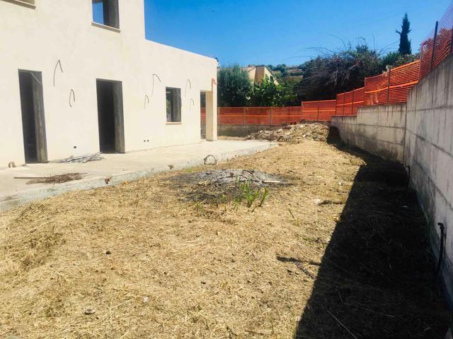 Image No.24-3 Bed Villa for sale