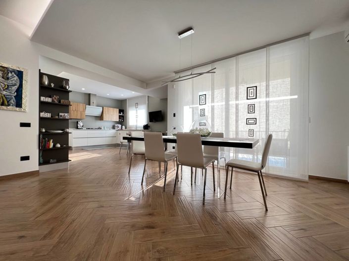 Image No.11-3 Bed Apartment for sale